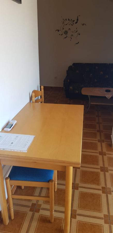 Apartments Nada Vir Εξωτερικό φωτογραφία