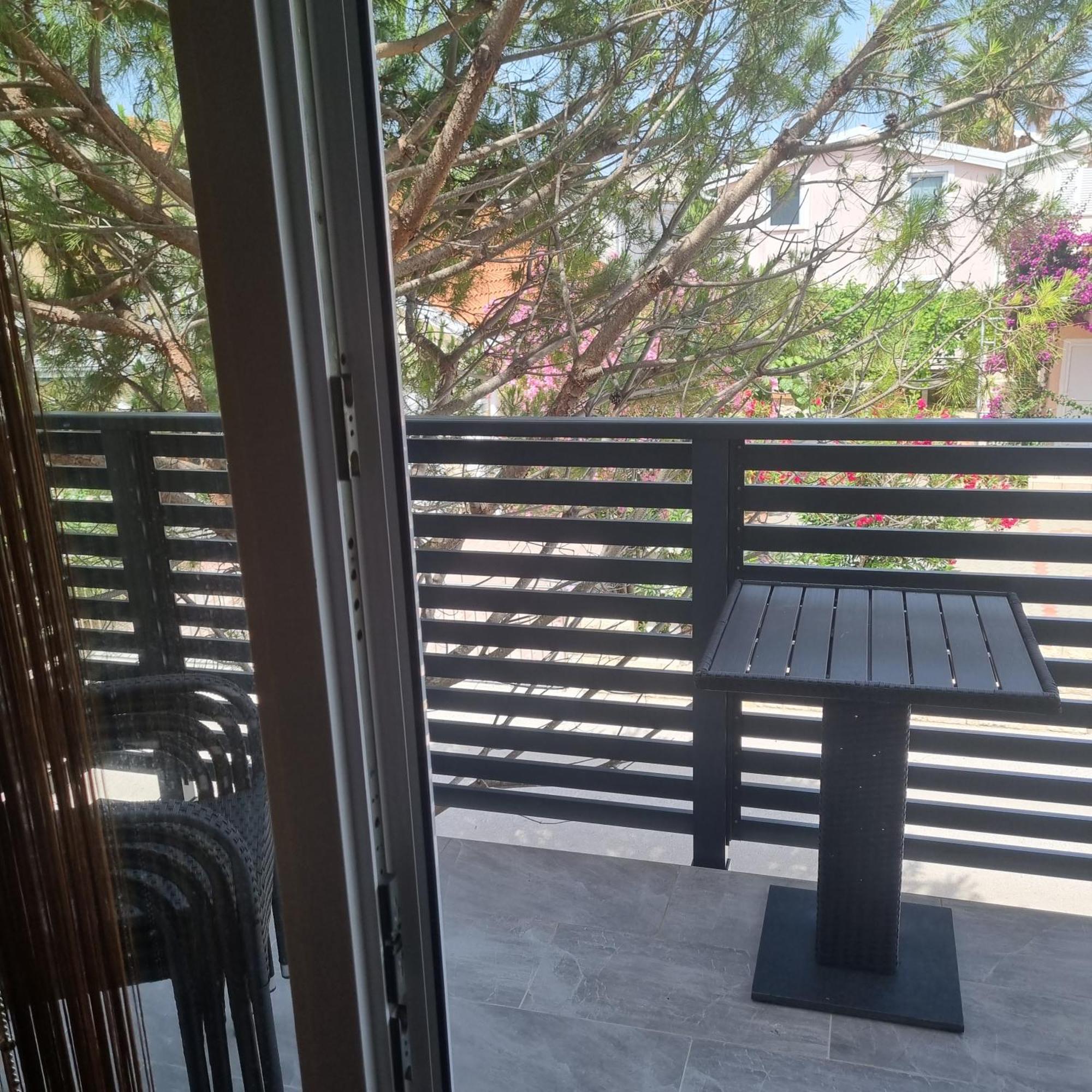 Apartments Nada Vir Εξωτερικό φωτογραφία