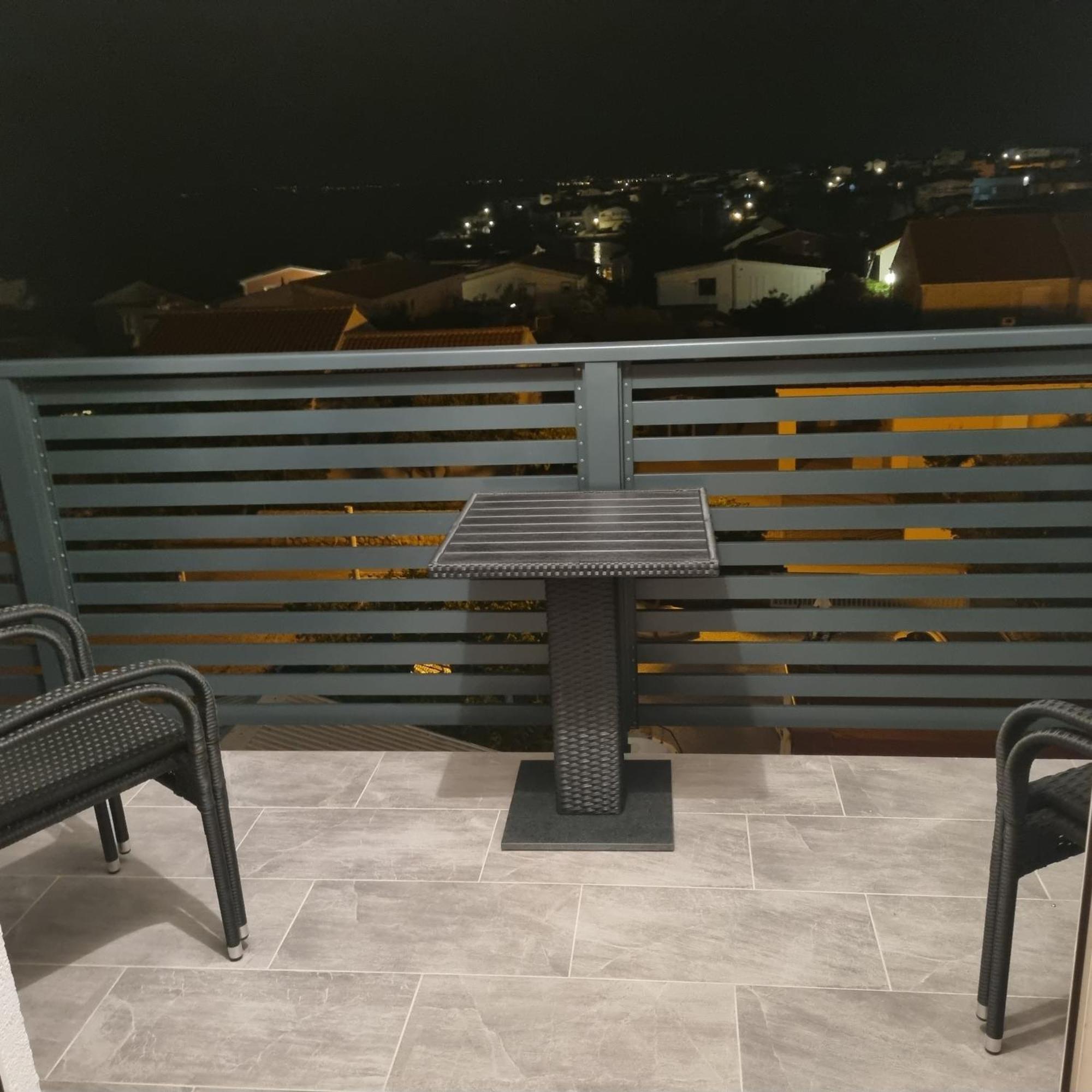 Apartments Nada Vir Εξωτερικό φωτογραφία