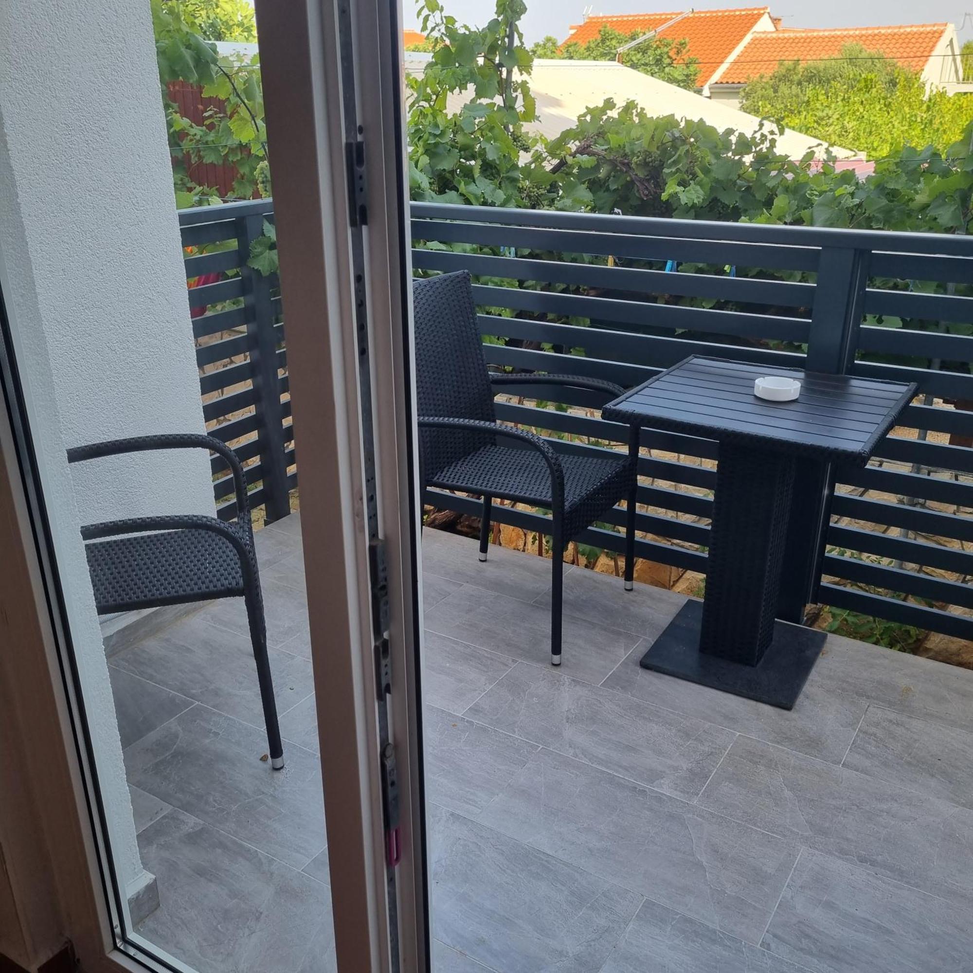 Apartments Nada Vir Εξωτερικό φωτογραφία