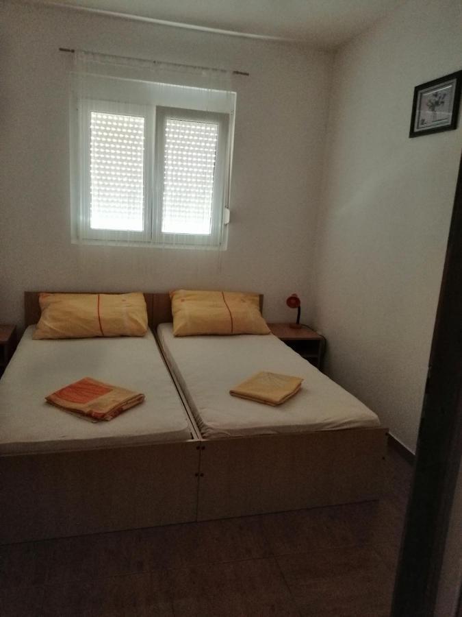 Apartments Nada Vir Εξωτερικό φωτογραφία