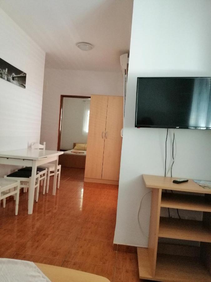 Apartments Nada Vir Εξωτερικό φωτογραφία